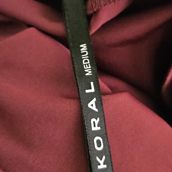 NWT Koral faux leather looking leggings size medium - Picture 10 of 13